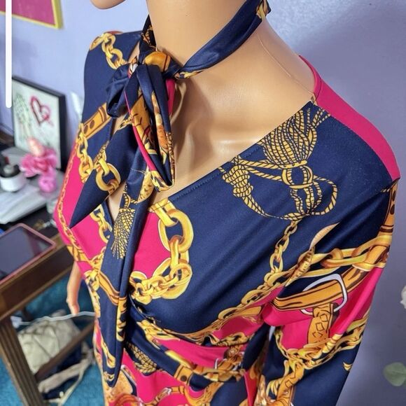 Elegant Chain Print Dress - Picture 1 of 12